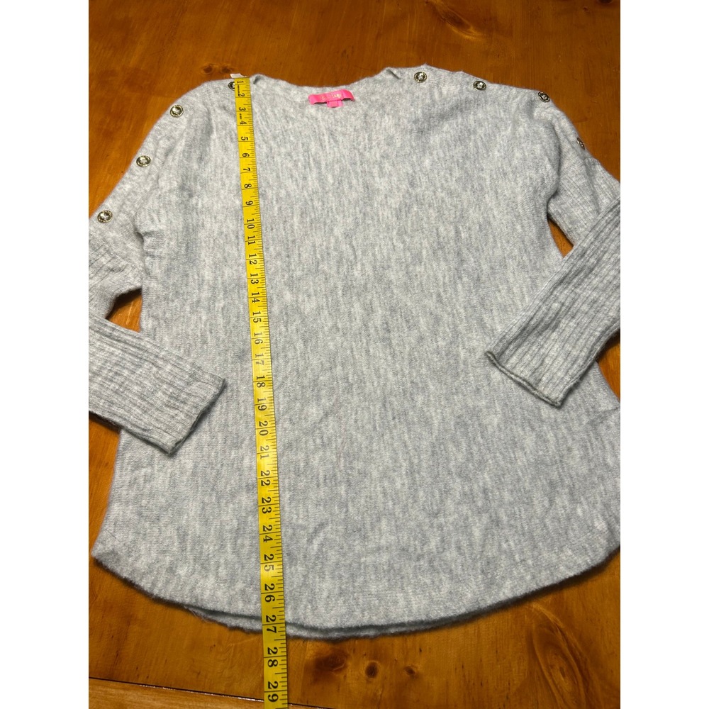 Lilly Pulitzer Arna Pullover Heathered Seaside Gray Button Shoulder Sweater XS - Picture 4 of 11